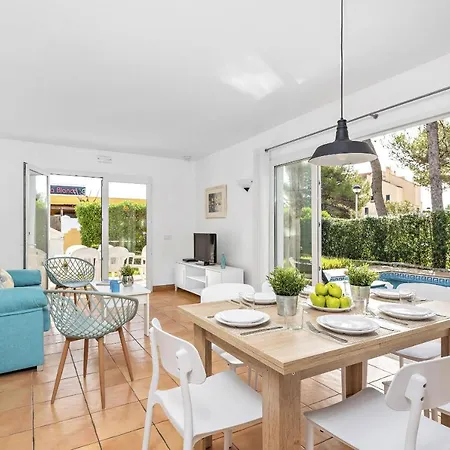 Marta 3 Bedroom Villa, * Cala Blanca (Menorca)