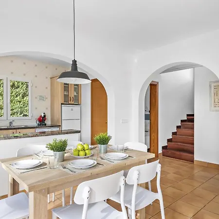 Marta 3 Bedroom Villa, Cala Blanca (Menorca)