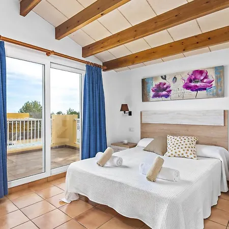 Villa Marta 3 Bedroom Villa, *